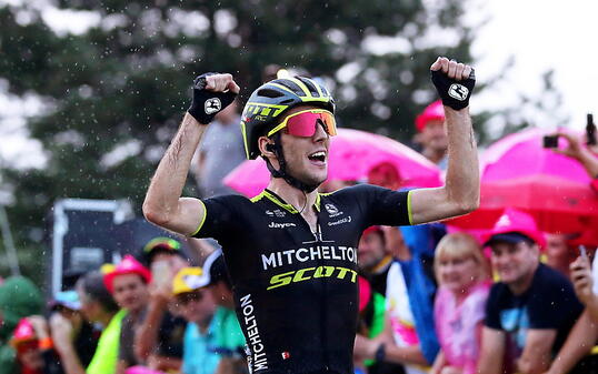 Tagessieg und Leadertrikot: Der Brite Simon Yates belohnt sich in der 14. Vuelta-Etappe gleich doppelt