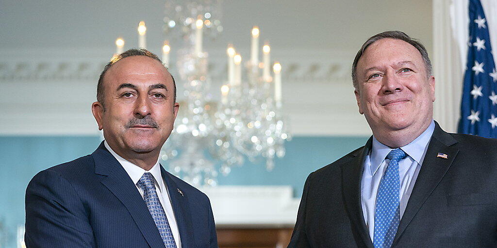 Der türkische Aussenminister Mevlut Cavusoglu (links) und sein Amtskollege aus den USA, Mike Pompeo, haben am Dienstag in Washington über den Fall Khashoggi gesprochen.