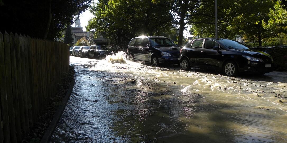 Wasserrohrbruch Flut