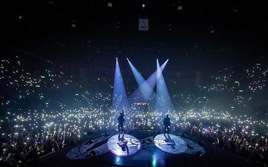 An der Energy Star Night im Zürcher Hallenstadion traten 14 Künstler auf.