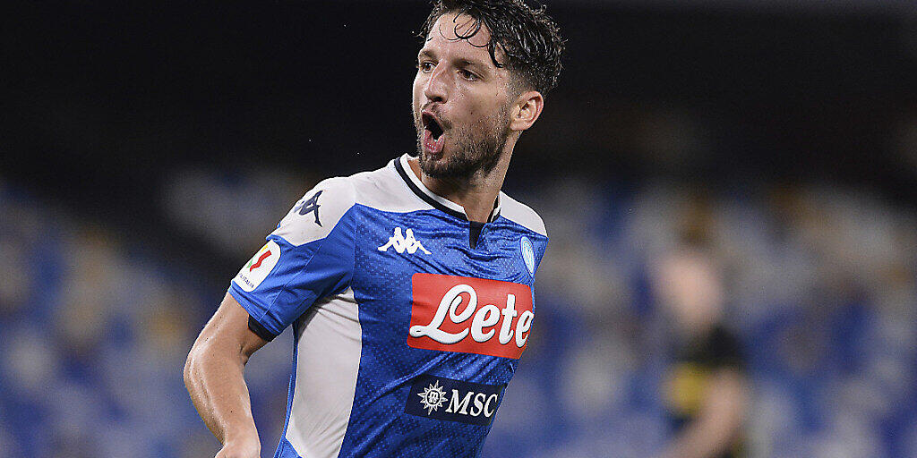 Napolis Dries Mertens freut sich über seinen Ausgleich zum 1:1 Napolis Dries Mertens freut sich über seinen Ausgleich zum 1:1