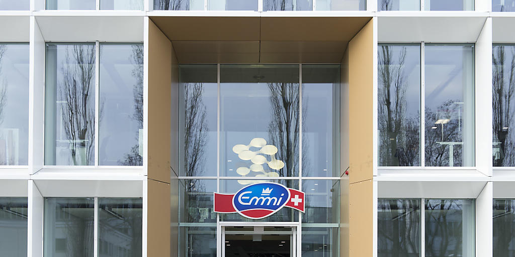 Emmi will in Luzern testen, wie ein eigener Take-Away-Laden für das Marketing von Jogurtprodukten ankommt. Im Bild der Emmi-Hauptsitz in Luzern.