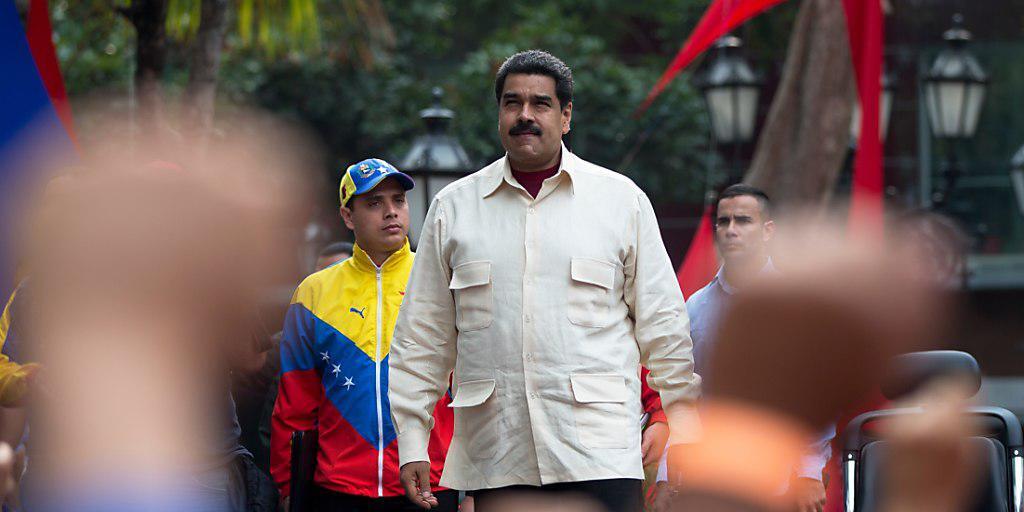Venezuelas Präsident Maduro bei einem Auftritt zur Unabhängigkeitsfeier: Für die nächsten 40 Tage gilt im Land eine Stromrationierung. (Archivbild)
