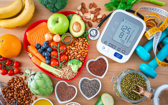 Well balanced diet and blood pressure control for heart care