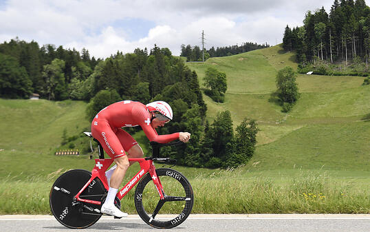 Stefan Küng peilt an der Tour de Suisse am Auftakttag den Sieg im Einzelzeitfahren an