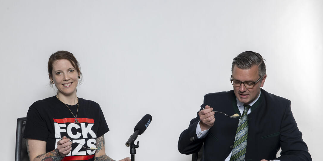 A Portion Rebel, der Medienhaus-Podcast mit Julia Strauss und Daniel Bargetze A Portion Rebel, der Medienhaus-Podcast mit Julia Strauss und Daniel Bargetze