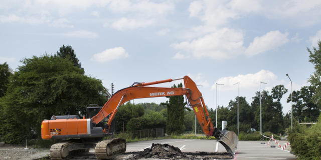 Der Strassenbauer darf nicht mehr Bagger fahren (Symbolbild)
