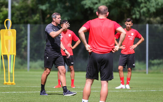Liechtenstein Schweiz Fussball Super-League Trainingsstart FC Vaduz