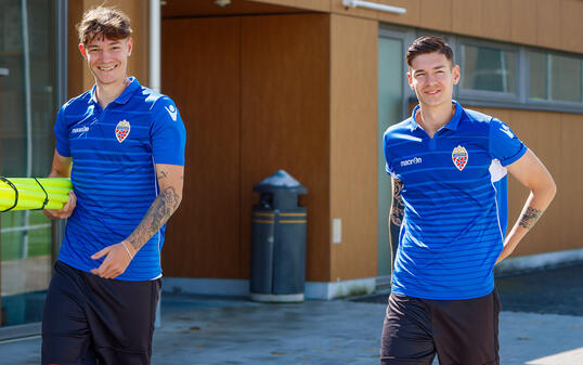 Noah Frick (links) hier zusammen mit seinem Bruder Yanick im Training der Nationalmannschaft.