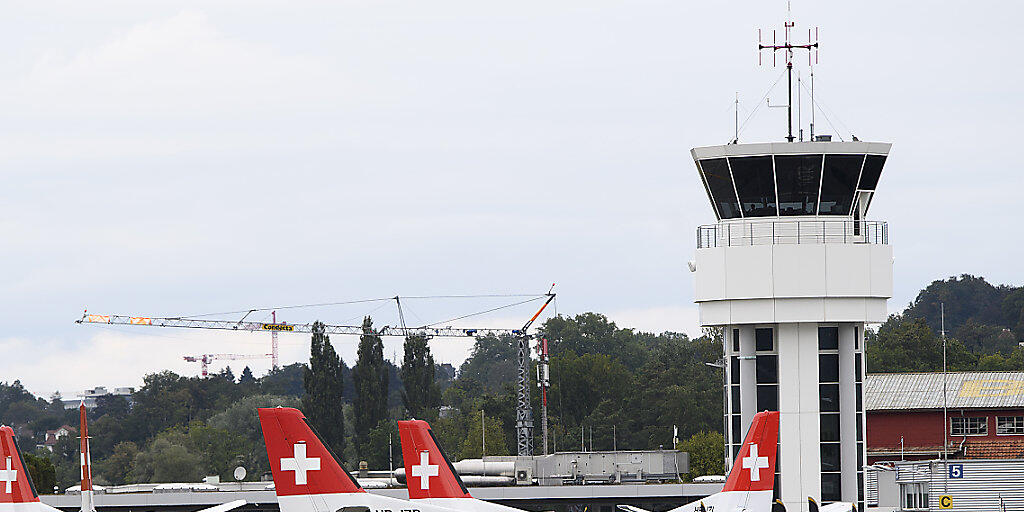 Am Boden: die Berner Regionalfluggesellschaft Skywork ist Pleite. Für gestrandete Passagiere bieten vier Fluggesellschaften nun vergünstigte Rückflüge an.