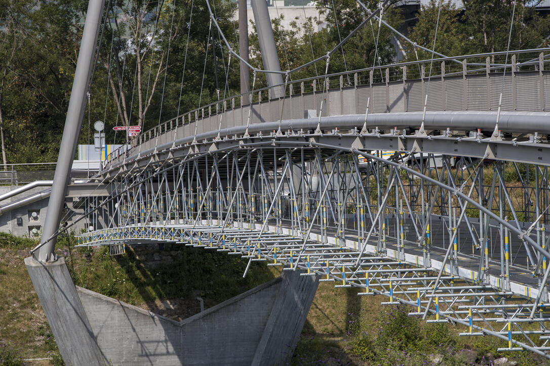 Hängegerüst Energiebrücke Schaan-Buchs