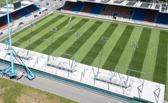 Installation neue Beleuchtung beim Rheinpark Stadion