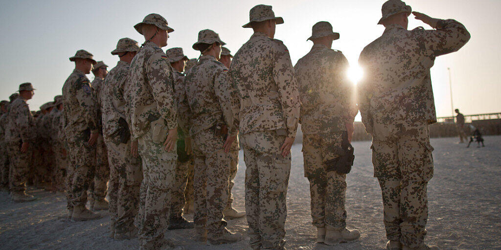 ARCHIV - Bundeswehrsoldaten ziehen sich in den nächsten Wochen aus dem afghanischen Kundus zurück Foto: Michael Kappeler/dpa