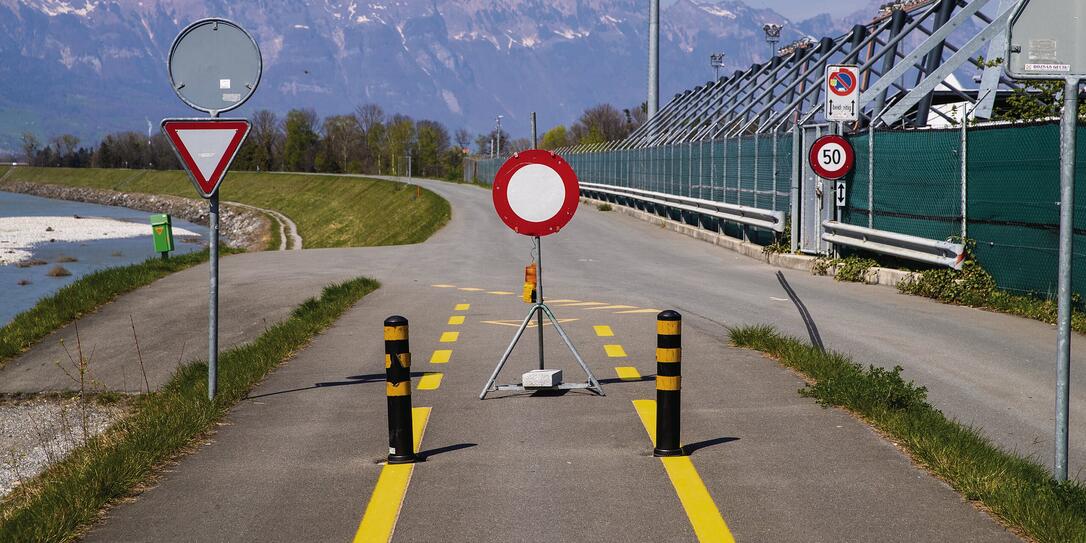 Rheindammsperre in Vaduz Rheindammsperre in Vaduz