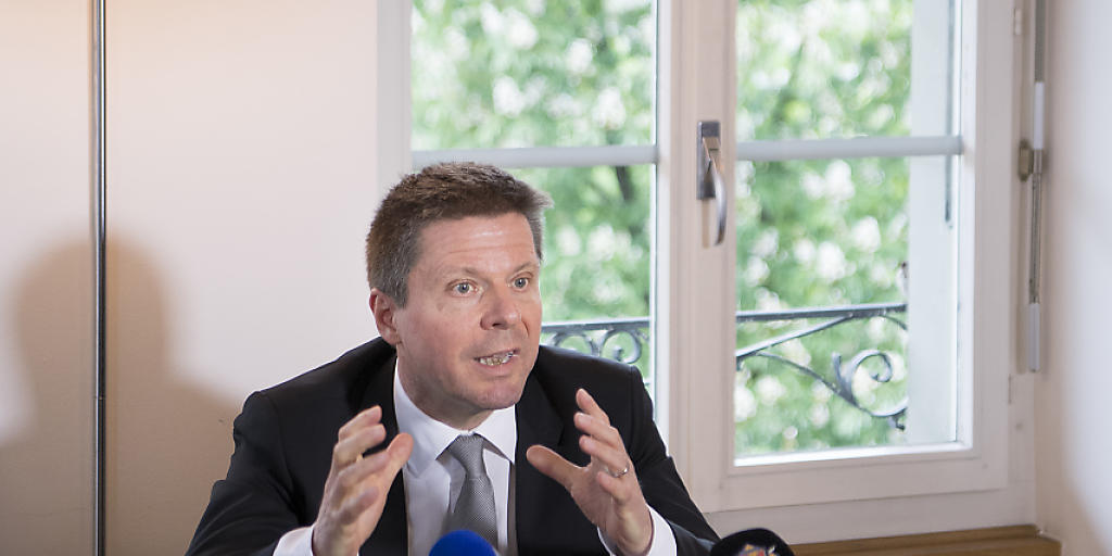 Martin Bäumle gibt in Bern seinen Rücktritt als GLP-Präsident bekannt.