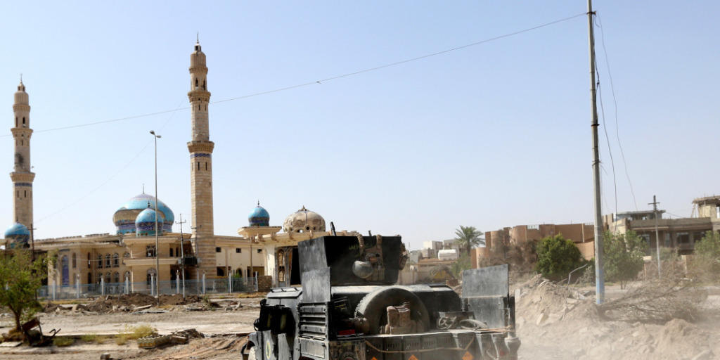 Die irakischen Streitkräfte haben nach eigenen Angaben die gesamte Stadt Falludscha von der Terrormiliz Islamischer Staat (IS) zurückerobert. Die irakischen Streitkräfte haben nach eigenen Angaben die gesamte Stadt Falludscha von der Terrormiliz Islamischer Staat (IS) zurückerobert.