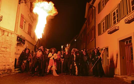 Fasnacht Sargans Flammenhexen Igis