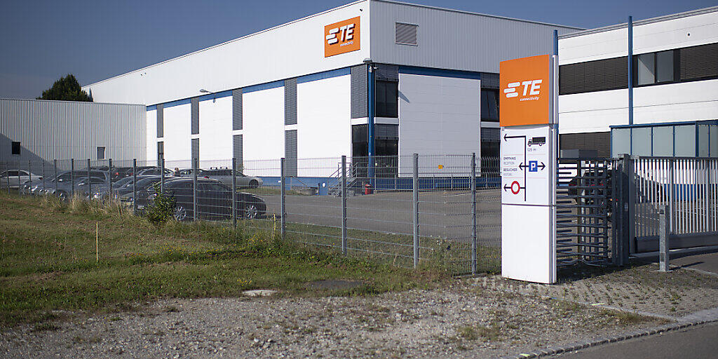 Der US-Elektronikkonzern TE Connectivity schliesst das Werk in Steinach SG am Bodensee. Dadurch gehen 259 Arbeitsplätze verloren.