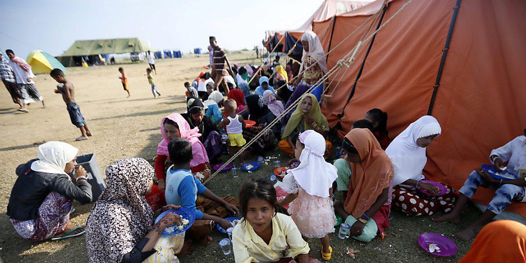 Die meisten Rohingya sind staatenlos - hier ein Flüchtlingslager in Indonesien Die meisten Rohingya sind staatenlos - hier ein Flüchtlingslager in Indonesien