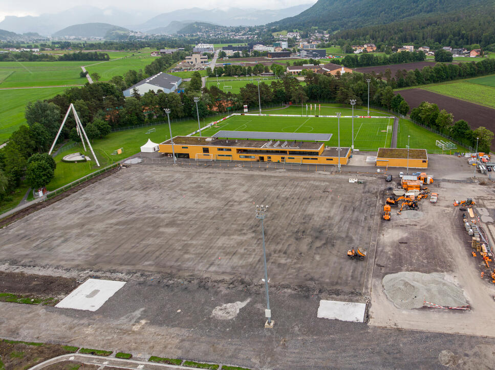 Rundgang des Sanierungsprojektes Sportpark Eschen-Mauren