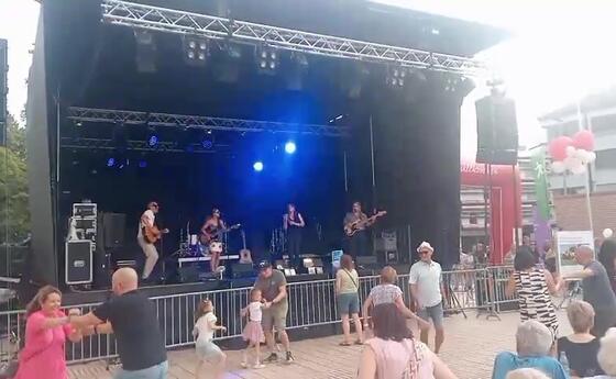 Four Trick Pony auf der Peter Kaiser Platz Bühne
