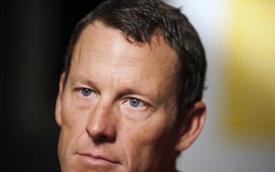 Lance Armstrong muss sich dem Gericht stellen