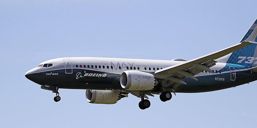 Die Boeing 737 Max könnte bereits kommende Woche wieder im Einsatz sein. Die US-Luftfahrtbehörde hat ihre Inspektionen abgeschlossen. Die Boeing 737 Max war nach zwei Abstürzen aus dem Verkehr gezogen worden. (Archivbild)