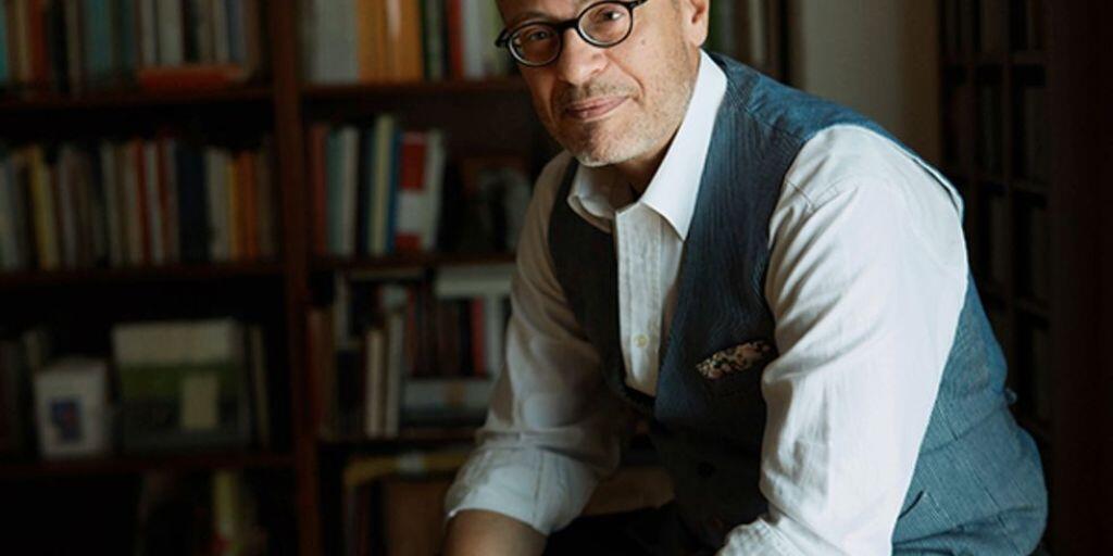 Fabiano Alborghetti setzt mit seinem Buch "Maiser" den italienischen Landarbeitern ein literarisches Denkmal, die mittellos in die Schweiz kamen und sich hier eine Existenz aufgebaut haben. "Maiser" bedeutet übrigens soviel wie "Maismann" oder "Polentafresser". Fabiano Alborghetti setzt mit seinem Buch "Maiser" den italienischen Landarbeitern ein literarisches Denkmal, die mittellos in die Schweiz kamen und sich hier eine Existenz aufgebaut haben. "Maiser" bedeutet übrigens soviel wie "Maismann" oder "Polentafresser".