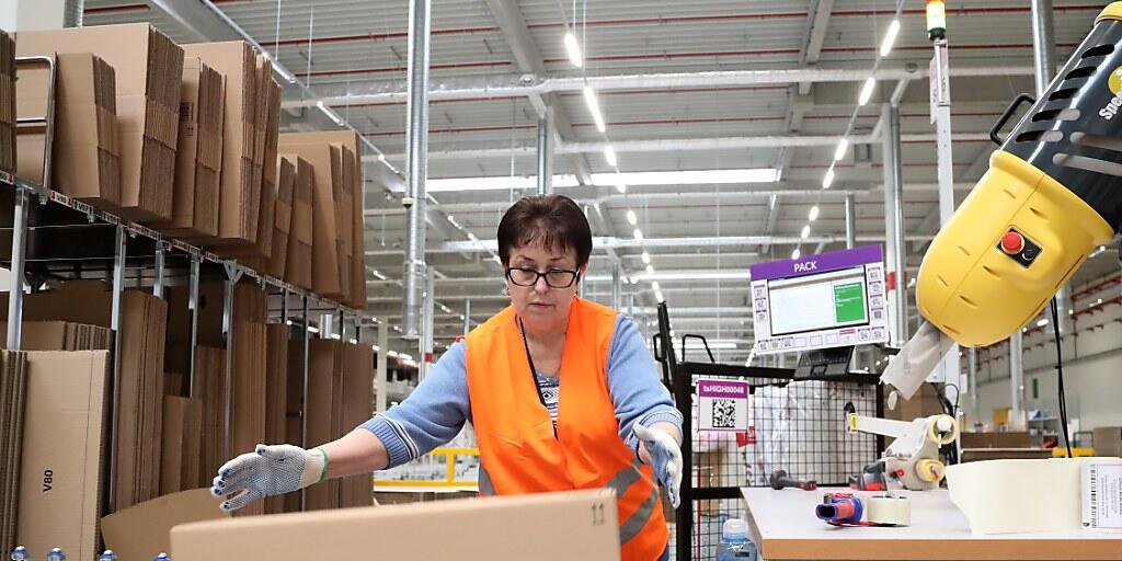Liefern Schweizer Unternehmen Waren an einen Kunden in einem EU-Land, m&uuml;ssen auch sie sich ab dem 25. Mai an die neuen EU-Datenschutzregeln halten (Archiv).