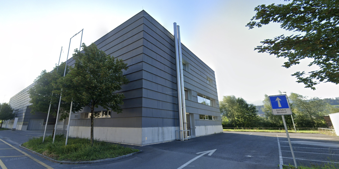 Hinter dem Gebäude der Freiwilligen Feuerwehr Mauren hätte die neue Grüngut- und Wertstoffsammelstelle umgesetzt werden sollen. In einer schriftlichen Stellungnahme befürchtet die Maurer Feuerwehr jedoch grosses Konfliktpotenzial.