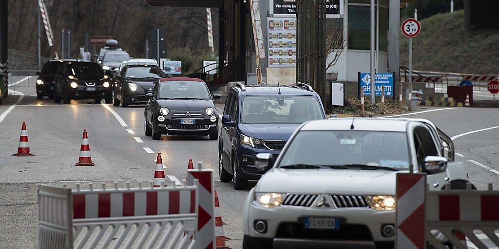 Mitte März hat der Bund aufgrund der Coronavirus-Epidemie mehrere kleinere Grenzübergänge zu Italien geschlossen - darunter auch Brusata di Novazzano.