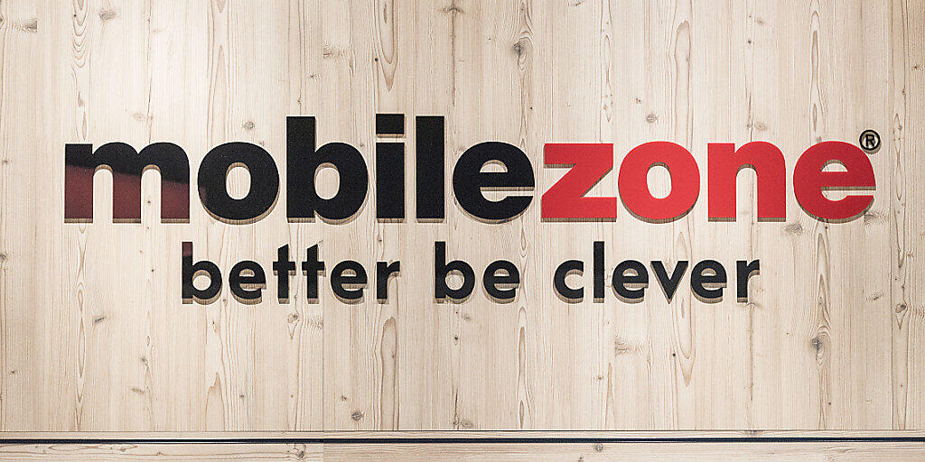 Die Handyladenkette Mobilezone geht eine Kooperation mit dem Auto-Abo-Anbieter Carvolution ein. In vorerst 27 Shops von Mobilezone werden nun die Auto-Abos von Carvolution angeboten. (Archivbild)