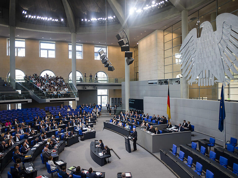 Die AfD legt in Deutschland in der Wählergunst laut einer Umfrage zu.(Archivbild Deutscher Bundestag)