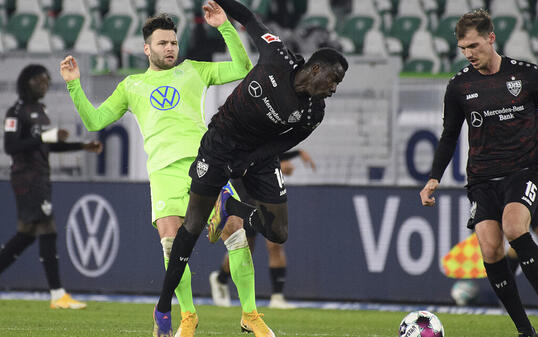 Renato Steffen und der VfL Wolfsburg setzen sich trotz der neuerlichen Coronavirus-Infektionen von Maximilian Arnold und Jerome Roussillon gegen Stuttgart durch