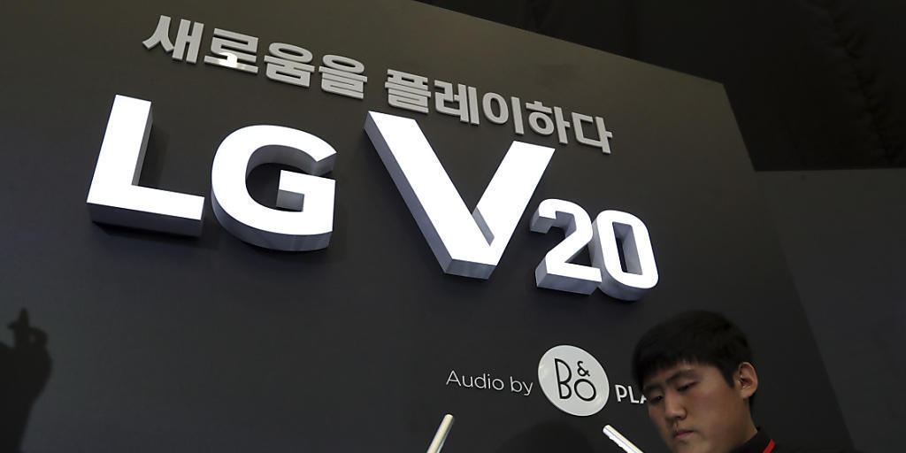 Der südkoreanische Elektronikkonzern LG hat mit dem Modell V20 Stunden vor der Präsentation des neuen iPhone7 von Apple ein Konkurrenzmodell präsentiert.