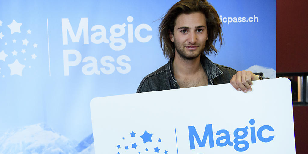 Auch der Snowboarder und Musiker Pat Burgener rührte in Lausanne die Werbetrommel für den neuen "Magic Pass".