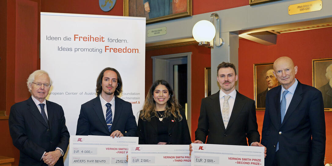 Verleihung Vernon Smith Prize, in Vaduz