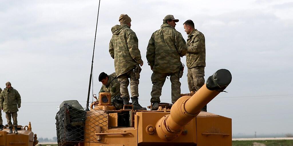 Türkische Soldaten in der Nähe der syrischen Grenze.