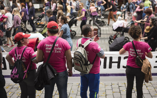 FRAUENSTREIKTAG, NATIONALER FRAUENSTREIKTAG, FRAUENDEMONSTRATION, FRAUENKUNDGEBUNG, FRAUENBEWEGUNG, FRAUENRECHTE, GLEICHBERECHTIGUNG, FEMINISMUS, EMANZIPATION,