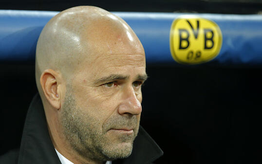 Dortmunds Trainer Peter Bosz sucht vergebens die Tür zum Erfolg