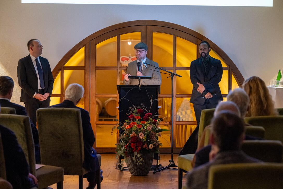 Vernon Smith Prize (19.02.2024)
