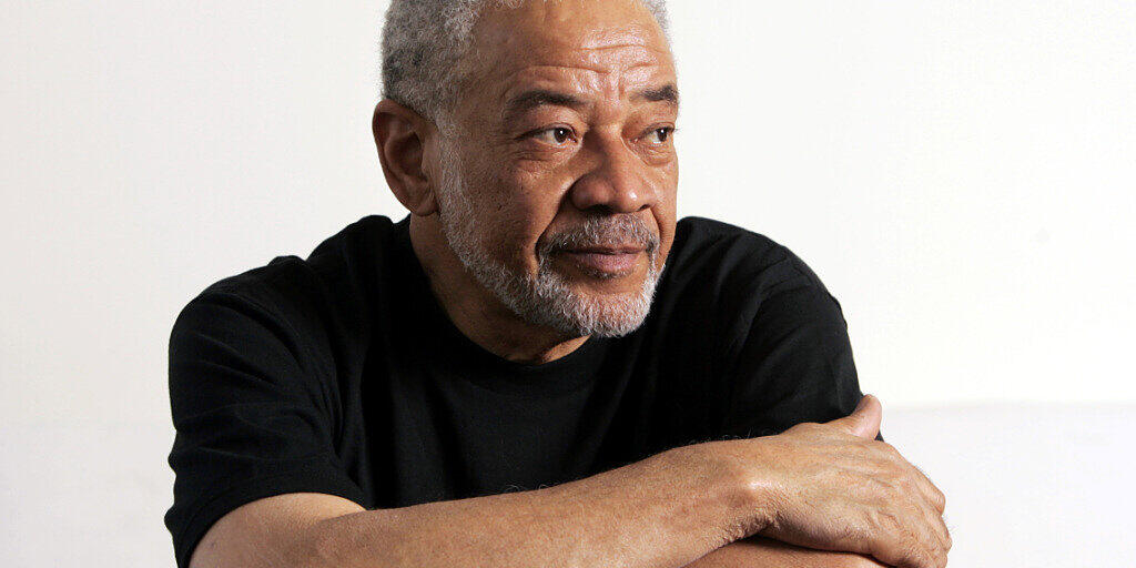 "Ain't no Sunshine": Musiker Bill Withers in einer Aufnahme von 2006 in seinem Büro in Beverly Hills. (Archivbild) "Ain't no Sunshine": Musiker Bill Withers in einer Aufnahme von 2006 in seinem Büro in Beverly Hills. (Archivbild)