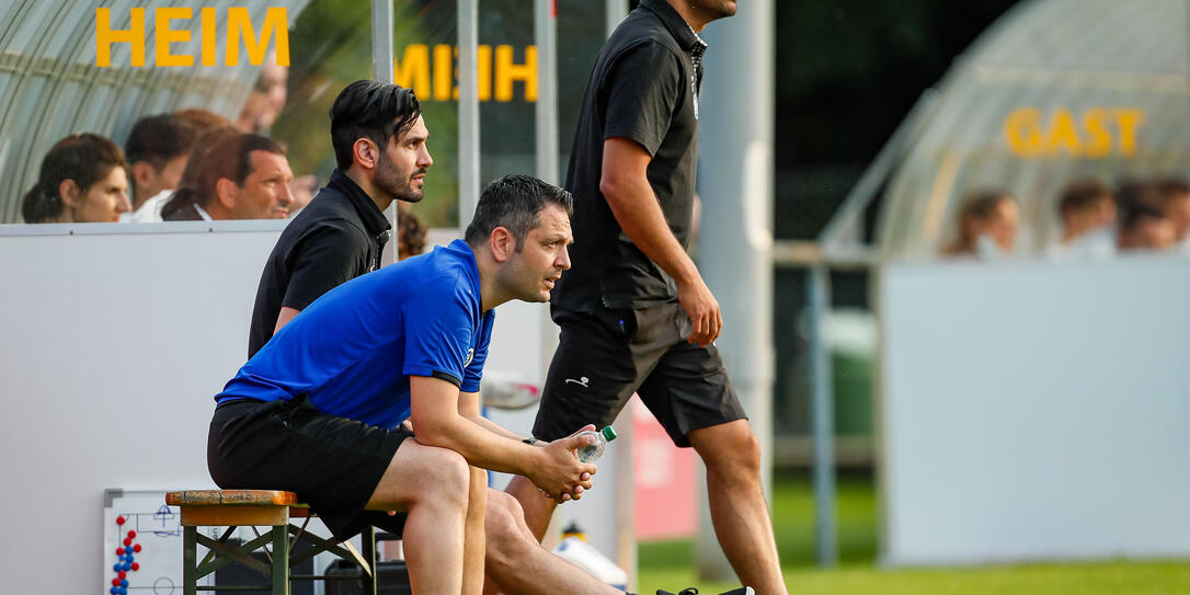 In der 2. Liga interregional wird Michele Polverino (mitte) Cheftrainer. Bruder Daniele Polverino (vorne) gibt sein Amt per Ende Saison ab, bleibt aber im Trainerstab.