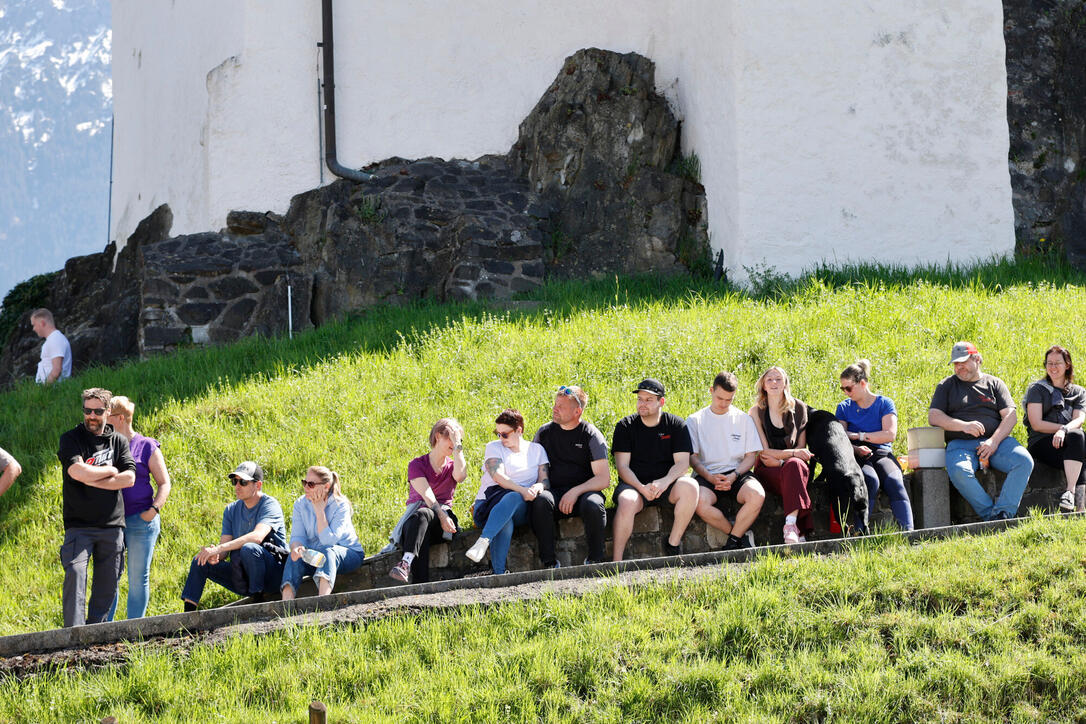 Schluss&uuml;bung beim Kurs f&uuml;r neue Feuerwehrleute beim "Restaurant L&ouml;wen&raquo; in Gamprin-Bendern.