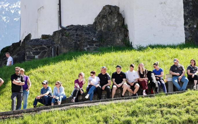 Schluss&uuml;bung beim Kurs f&uuml;r neue Feuerwehrleute beim "Restaurant L&ouml;wen&raquo; in Gamprin-Bendern.