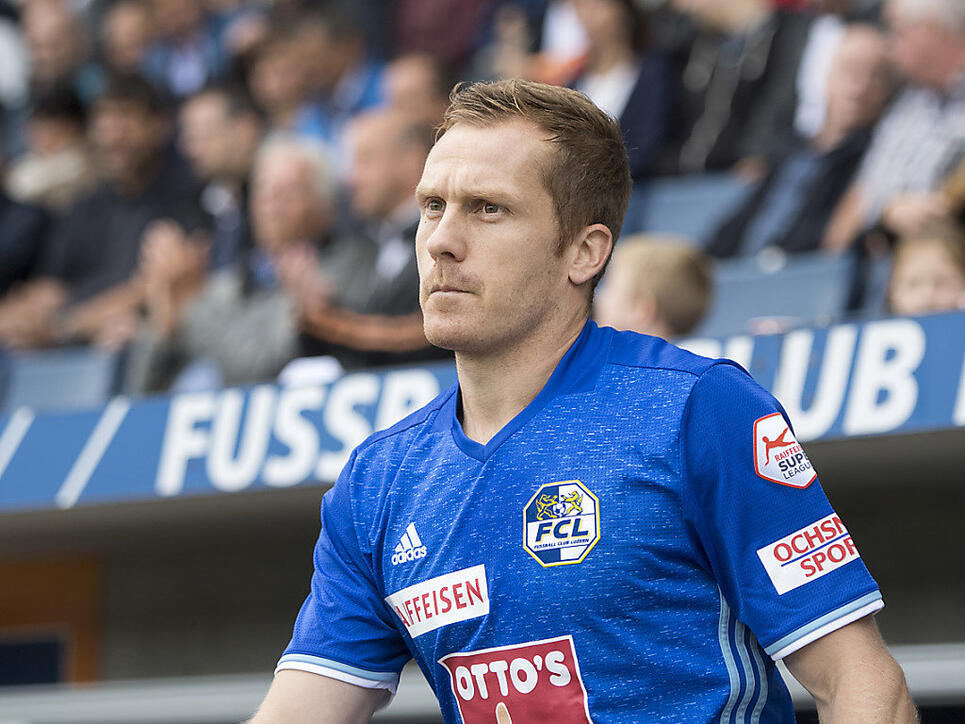Christian Schwegler muss die Saison beim FC Luzern wegen einer Knieverletzung vorzeitig beenden
