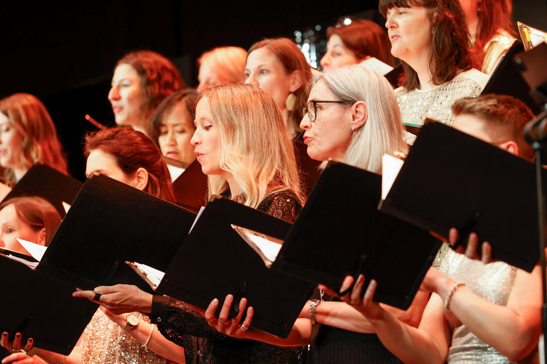 Jubil&auml;umskonzert des Young Unlimited Chors im Gemeindesaal von Mauren.