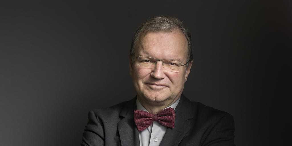 Politologe Claude Longchamp und sein Team werden auch künftig für die SRG-Umfragen vor Abstimmungen besorgt sein. (Archiv)