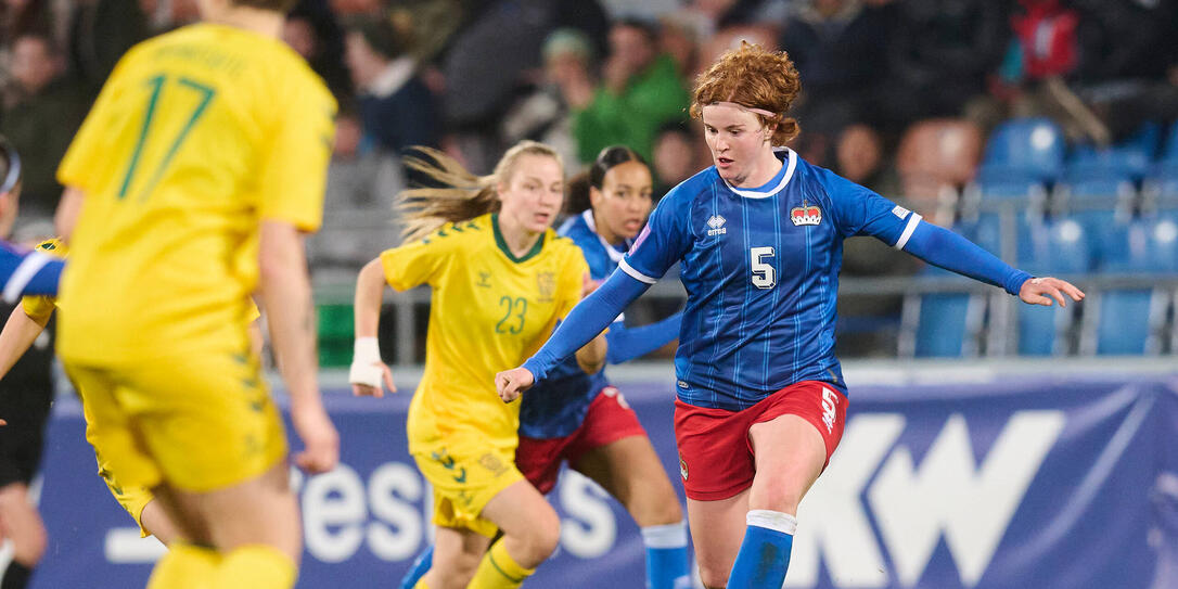 Lena G&ouml;ppel (r.) und Katharina Risch erzielten die beiden Tore f&uuml;r Liechtenstein.