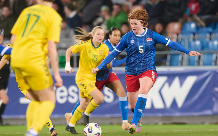 Lena G&ouml;ppel (r.) und Katharina Risch erzielten die beiden Tore f&uuml;r Liechtenstein.